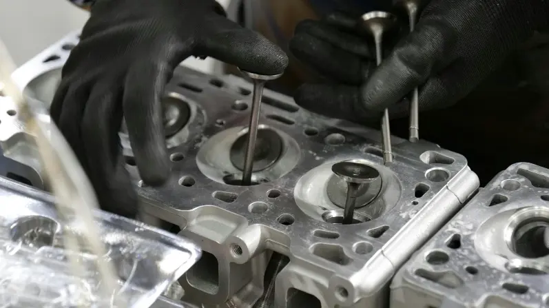 Engine repaire service